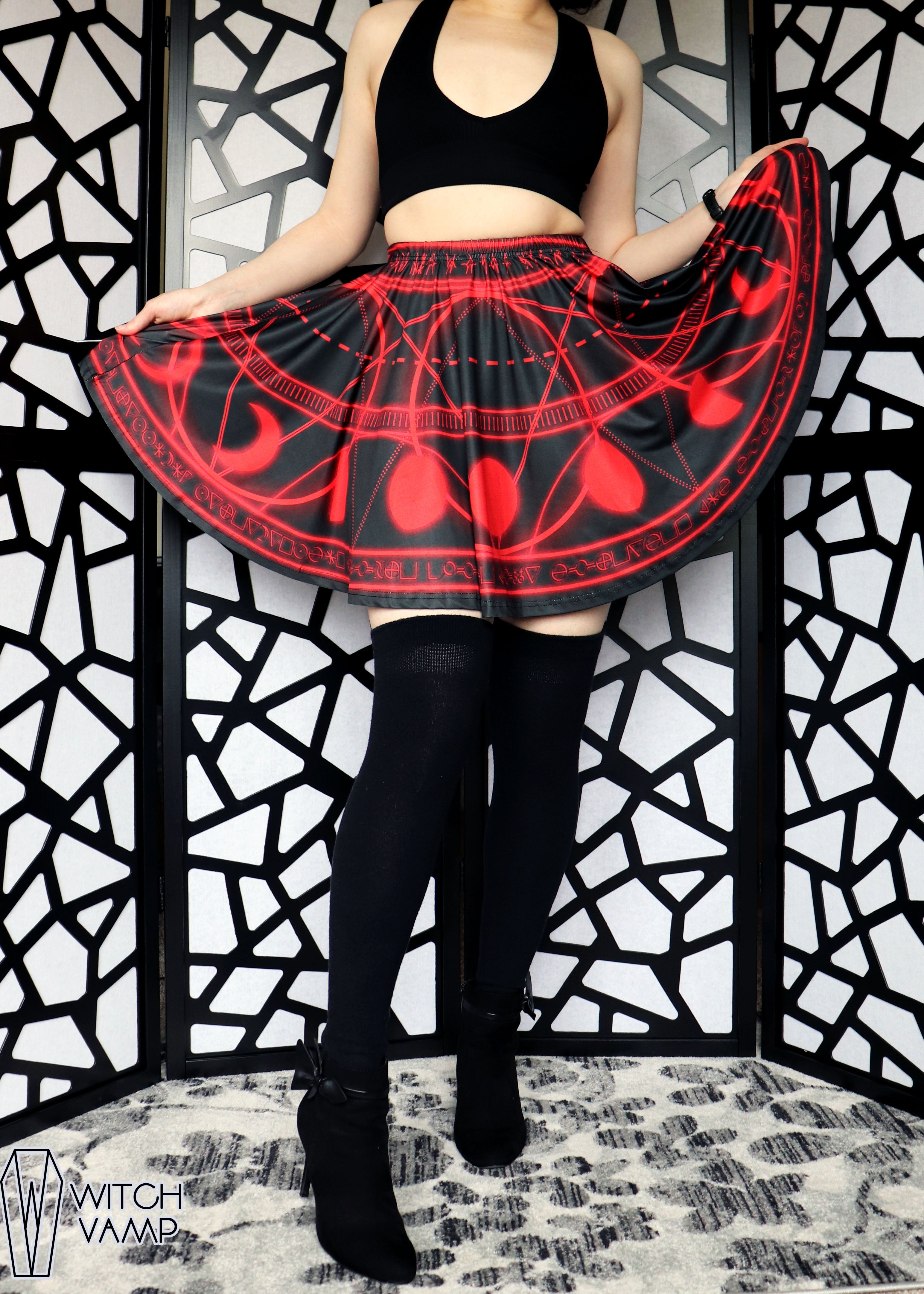 【DISCERNMENT】Demon punching knit 2KWRLD™ Demoness Knit | 2K WRLD