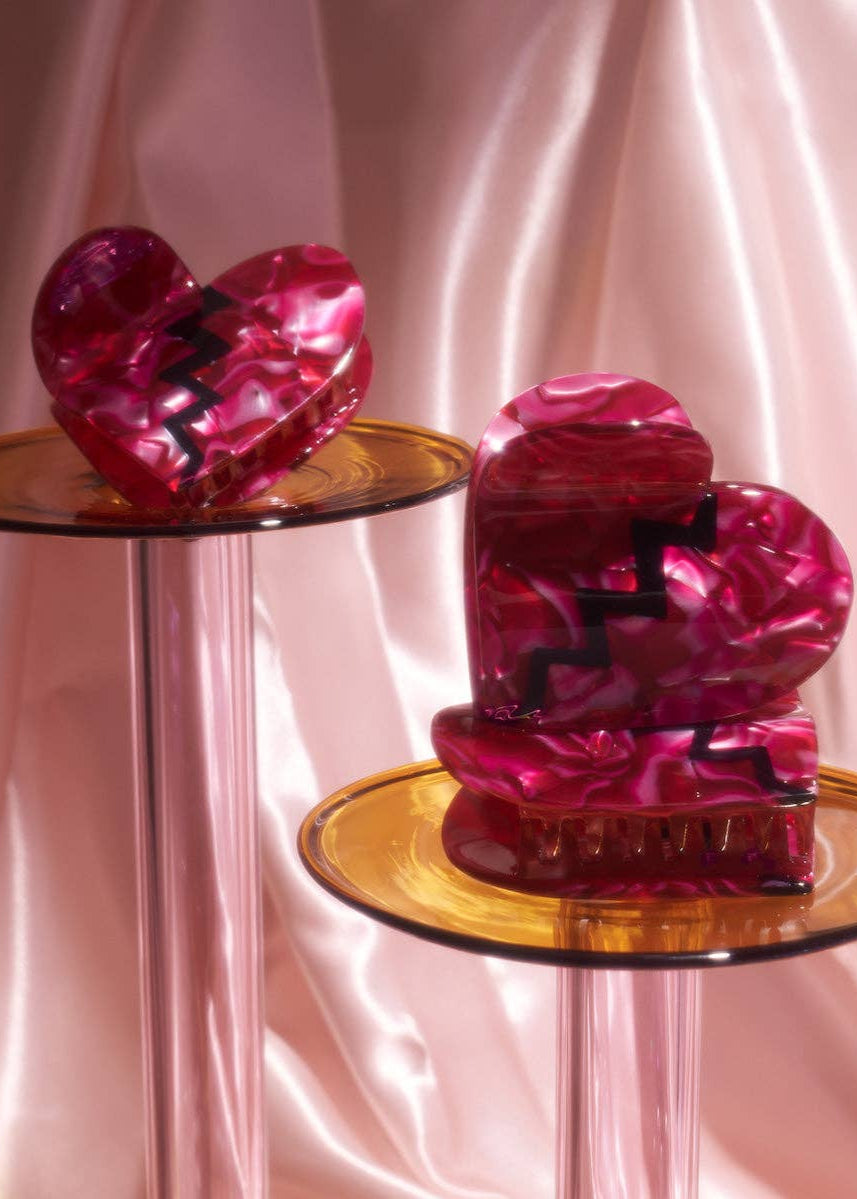 [Winona Irene] Broken Heart Hair Claw Clip