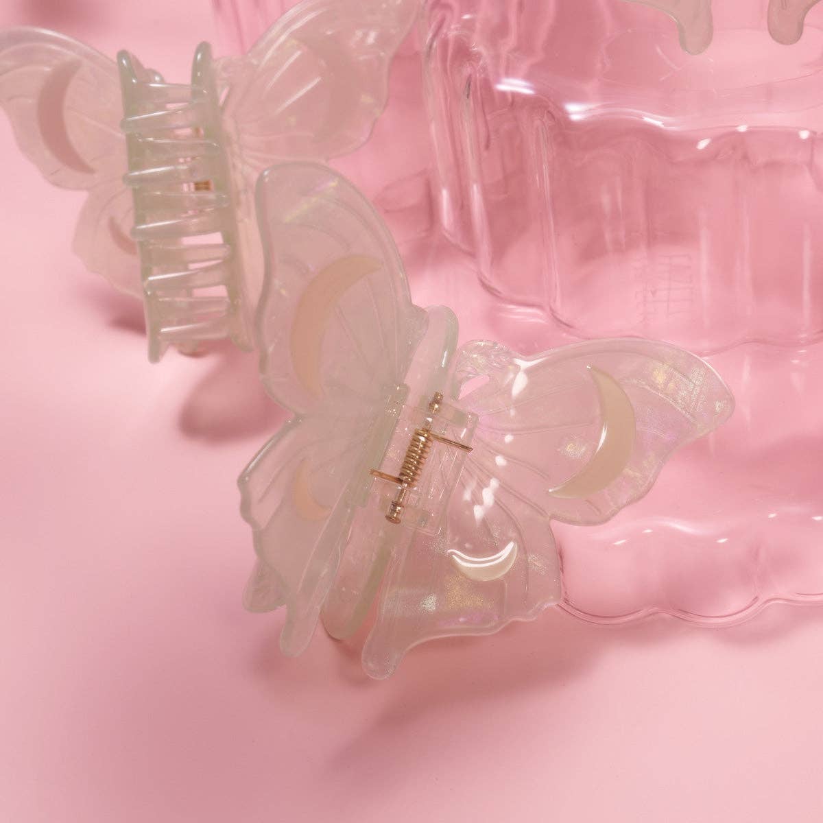 [Winona Irene] Luna Moth Hair Claw Clip