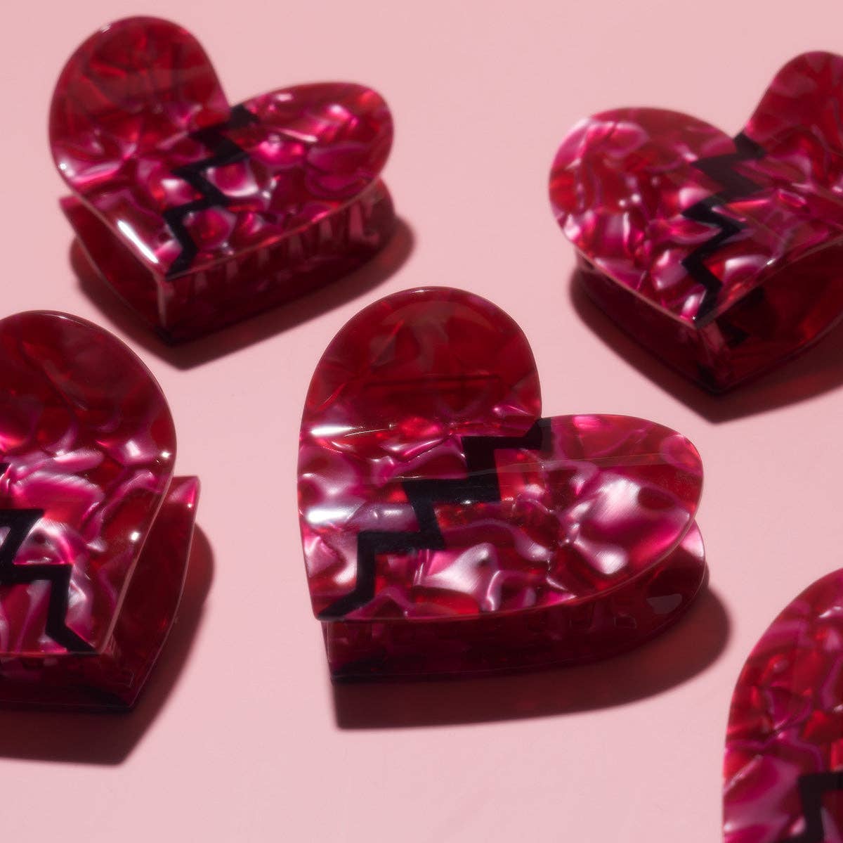 [Winona Irene] Broken Heart Hair Claw Clip